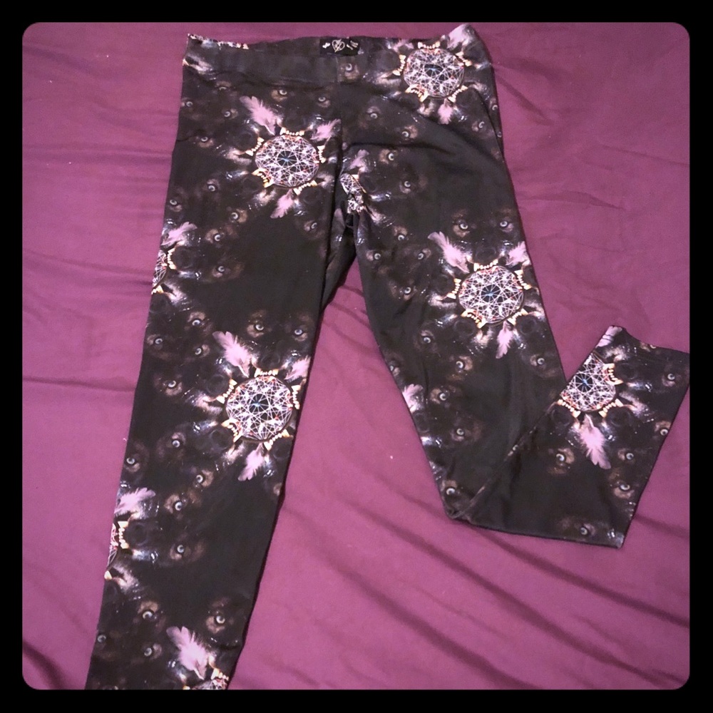 Wolf design leggings